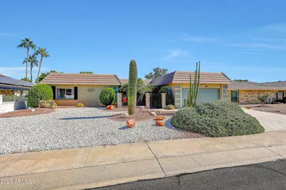 17427 N Lindgren Avenue, Sun City, AZ 85373 - Photo 7