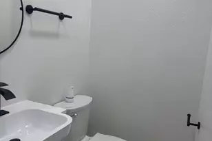 18201 N 22nd Ave, Phoenix, AZ 85023 - Photo 11