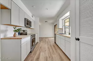 9711 W Indian Hills Dr, Sun City, AZ 85351 - Photo 19