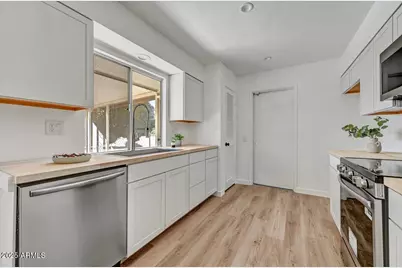 9711 W Indian Hills Drive, Sun City, AZ 85351 - Photo 17