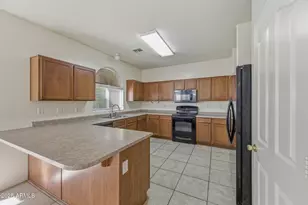 2524 S 89th Ln, Tolleson, AZ 85353 - Photo 11