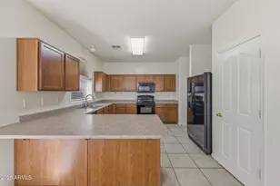 2524 S 89th Ln, Tolleson, AZ 85353 - Photo 13