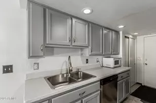 8445 S 48th St, Phoenix, AZ 85044 - Photo 11