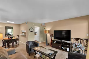 8649 E Royal Palm Rd, Scottsdale, AZ 85258 - Photo 3