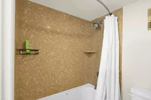 8649 E Royal Palm Rd, Scottsdale, AZ 85258 - Photo 19