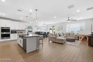 3351 W Dunbar Dr, Phoenix, AZ 85041 - Photo 3