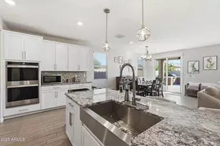 3351 W Dunbar Dr, Phoenix, AZ 85041 - Photo 9