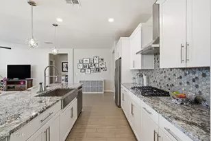 3351 W Dunbar Dr, Phoenix, AZ 85041 - Photo 7