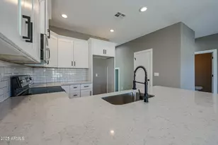 2025 W Behavioral Health Portfolio Ave, Phoenix, AZ 85034 - Photo 5