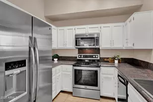 10405 N 65th Dr, Glendale, AZ 85302 - Photo 11