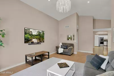 10405 N 65th Drive, Glendale, AZ 85302 - Photo 9