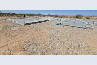 15728 W Montgomery Road, Peoria, AZ 85383 - Photo 3