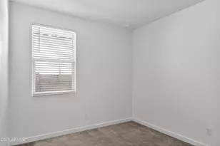 2555 W Sunland Ave, Phoenix, AZ 85041 - Photo 11