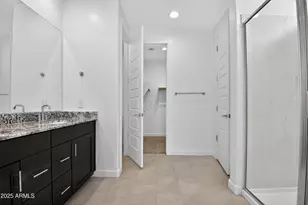 2555 W Sunland Ave, Phoenix, AZ 85041 - Photo 23