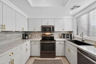 7575 E Indian Bend Road #1055, Scottsdale, AZ 85250 - Photo 3