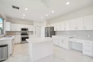 25426 N Hackberry Dr, Phoenix, AZ 85083 - Photo 17