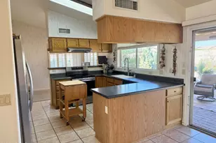 11002 W Yukon Dr, Peoria, AZ 85373 - Photo 17