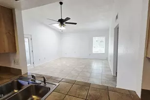 2506 W Caribbean Ln, Phoenix, AZ 85023 - Photo 5