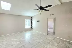 2506 W Caribbean Ln, Phoenix, AZ 85023 - Photo 3