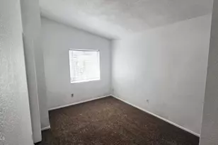 2506 W Caribbean Ln, Phoenix, AZ 85023 - Photo 13