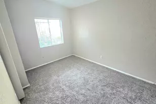 2506 W Caribbean Ln, Phoenix, AZ 85023 - Photo 13