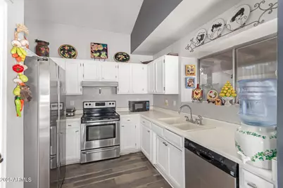 10224 N 65th Lane, Glendale, AZ 85302 - Photo 7