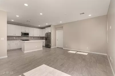 5617 N 205th Lane, Buckeye, AZ 85396 - Photo 7