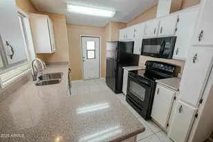 17200 W Bell Rd, Surprise, AZ 85374 - Photo 25