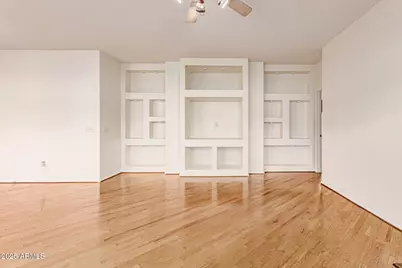 13558 W Young Street, Surprise, AZ 85374 - Photo 9