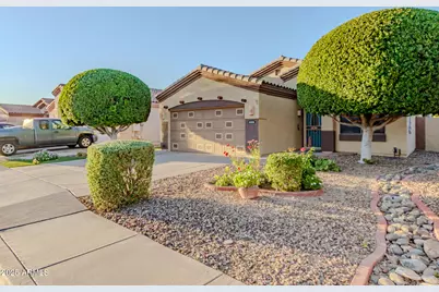 13558 W Young Street, Surprise, AZ 85374 - Photo 3