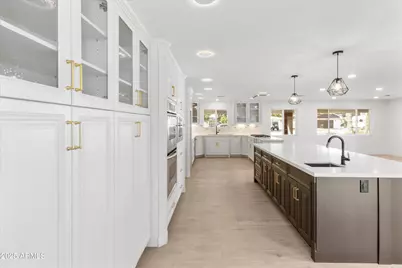 7801 N 16th Lane, Phoenix, AZ 85021 - Photo 9