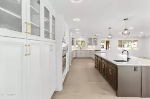 7801 N 16th Ln, Phoenix, AZ 85021 - Photo 9