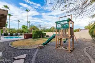 10627 N 44th Ct, Phoenix, AZ 85028 - Photo 47