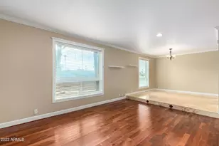 10627 N 44th Ct, Phoenix, AZ 85028 - Photo 13