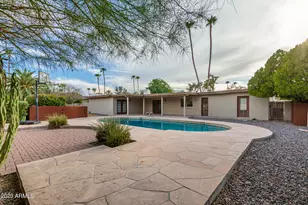 10627 N 44th Ct, Phoenix, AZ 85028 - Photo 41