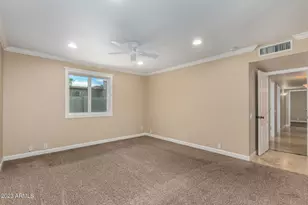 10627 N 44th Ct, Phoenix, AZ 85028 - Photo 27