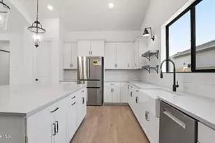 641 E Grayling Rd, San Tan Valley, AZ 85140 - Photo 3