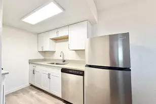 44 E Roanoke Ave, Phoenix, AZ 85004 - Photo 3