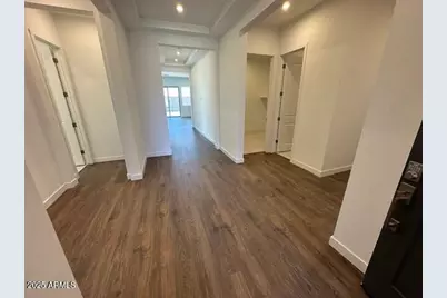 10218 S 21st Drive, Phoenix, AZ 85041 - Photo 3