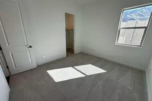 10218 S 21st Dr, Phoenix, AZ 85041 - Photo 13