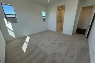 10218 S 21st Dr, Phoenix, AZ 85041 - Photo 17