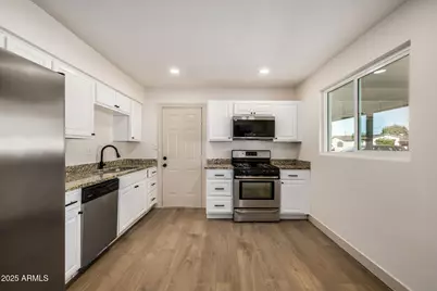 3152 N 24th Drive, Phoenix, AZ 85015 - Photo 9