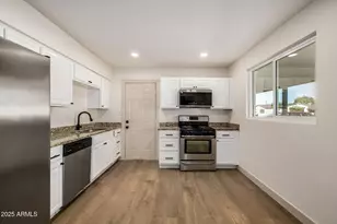 3152 N 24th Dr, Phoenix, AZ 85015 - Photo 7