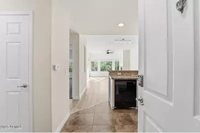 5350 E Deer Valley Drive #2429, Phoenix, AZ 85054 - Photo 3