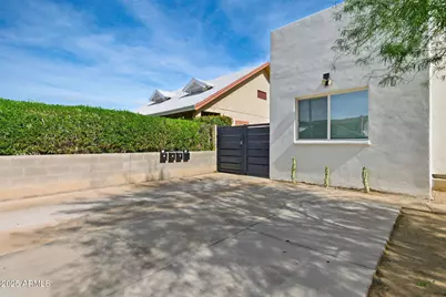809 N 10th Avenue, Phoenix, AZ 85007 - Photo 11