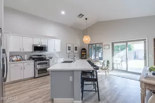 2881 E La Costa Dr, Chandler, AZ 85249 - Photo 9