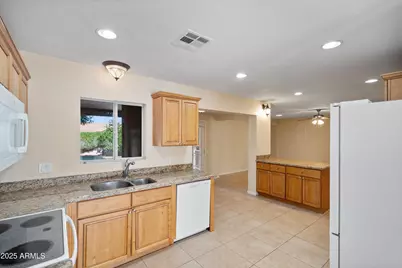 4414 W Orchid Lane, Glendale, AZ 85302 - Photo 9