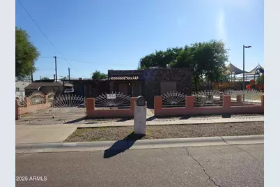 2821 E Adams Street, Phoenix, AZ 85034 - Photo 1