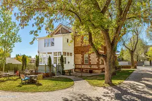 614 W Santa Fe Ave, Flagstaff, AZ 86001 - Photo 45