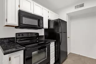 4901 S Calle Los Cerros Dr, Tempe, AZ 85282 - Photo 13